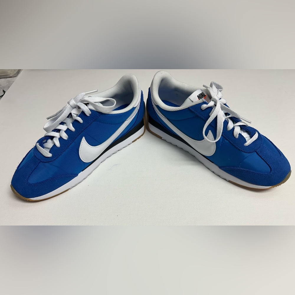 Nike Women’s Pacific Sneakers- like New - Picture 6 of 8